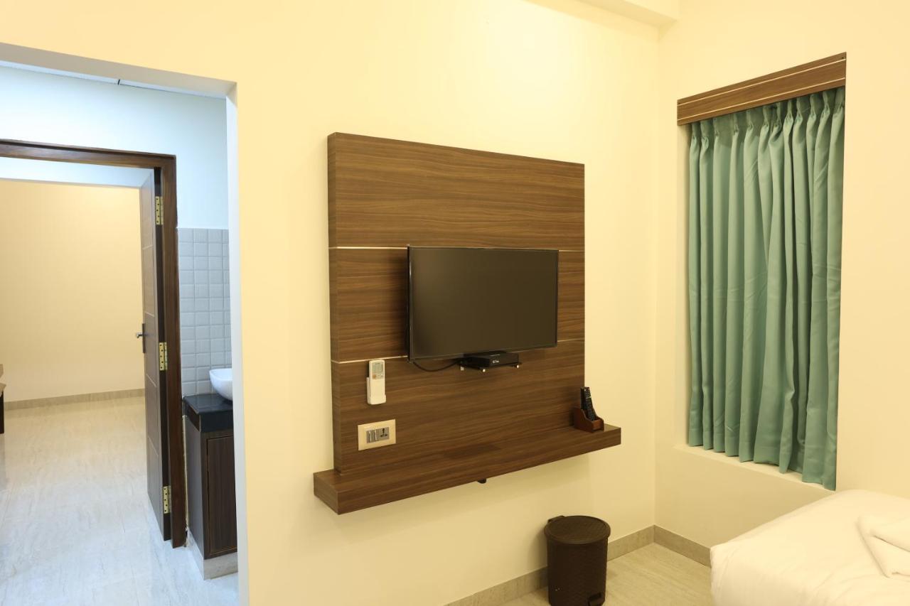 Hotel Minas Manor Tiruchirappalli Exterior foto